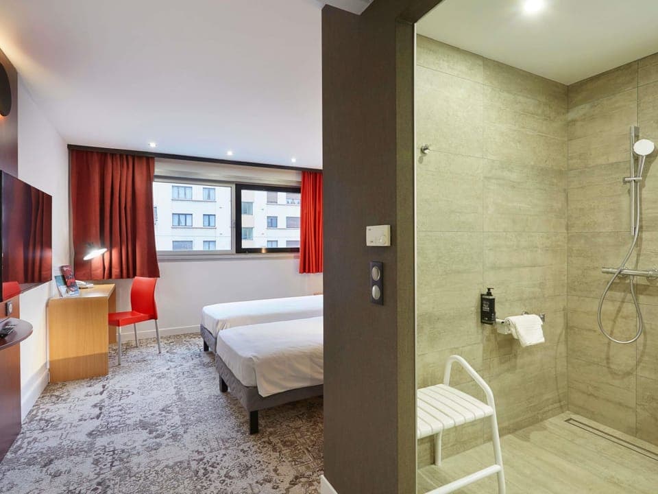 Desk, iron/ironing board, rollaway beds, free WiFi