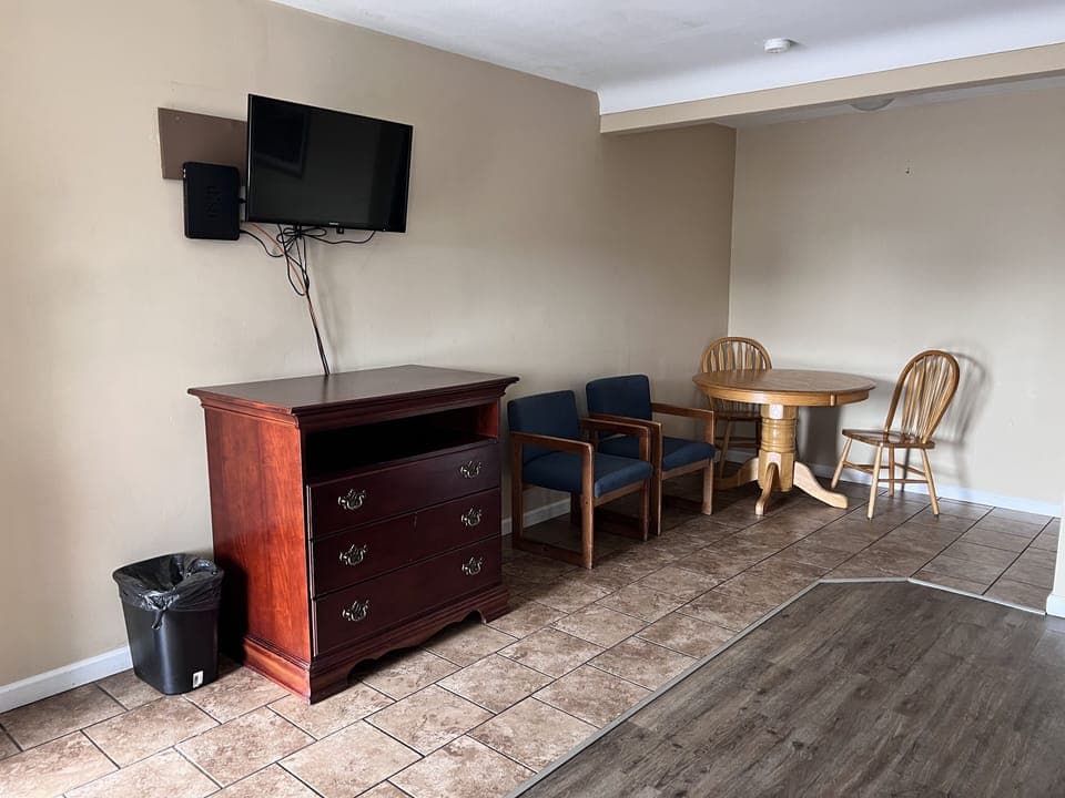 Rollaway beds, free WiFi, bed sheets