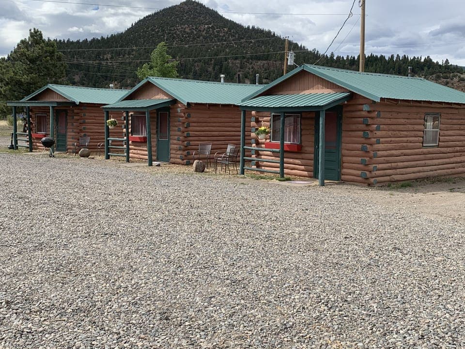 Romantic Cabin, 1 Bedroom, Kitchen, Mountain View | Iron/ironing board, free WiFi