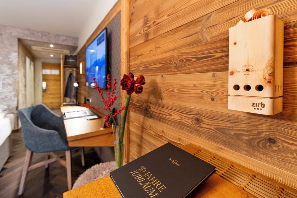 Premium bedding, in-room safe, desk, blackout drapes