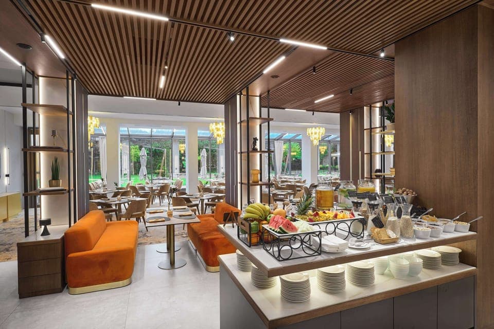 Daily buffet breakfast (EUR 15 per person)