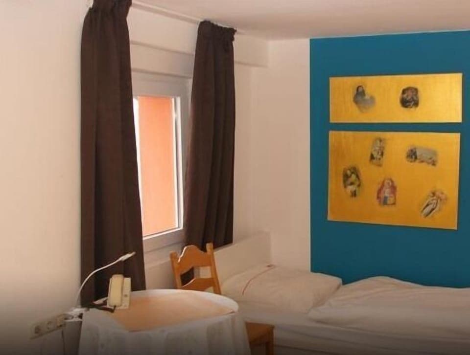 Standard Single Room | Desk, free WiFi