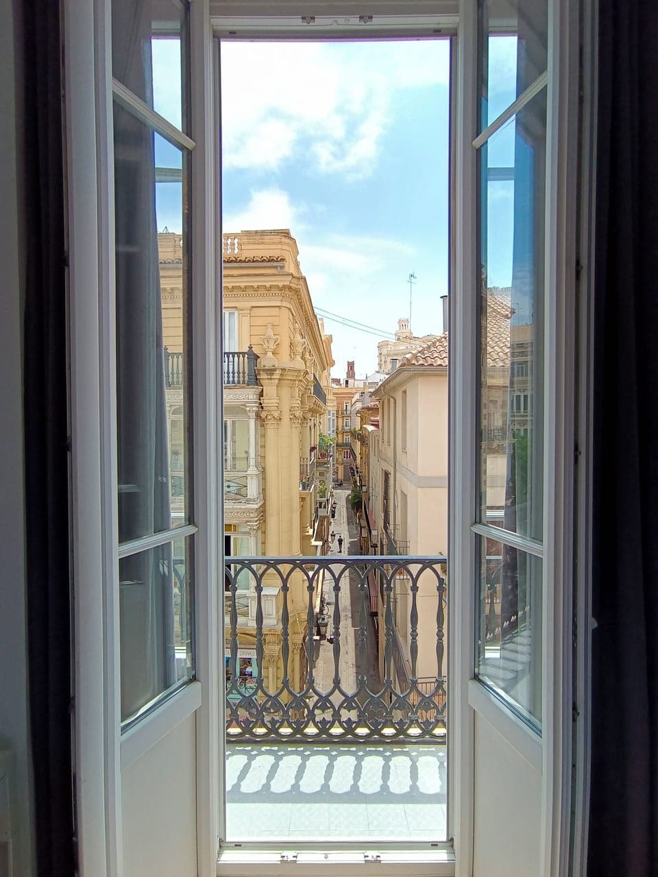 Twin Room (Exterior) | Down comforters, in-room safe, blackout drapes, soundproofing