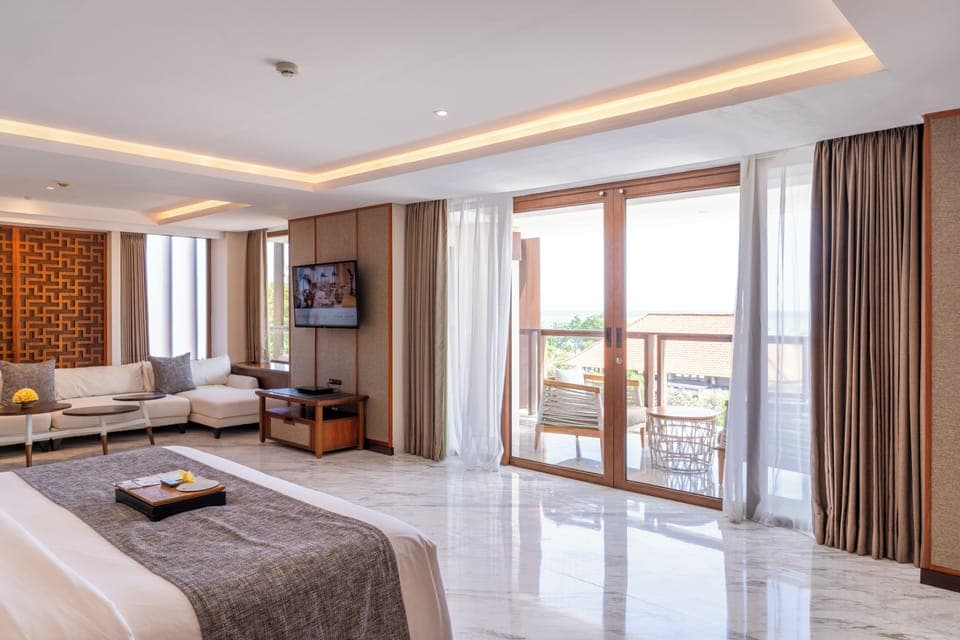 Minibar, in-room safe, desk, blackout drapes