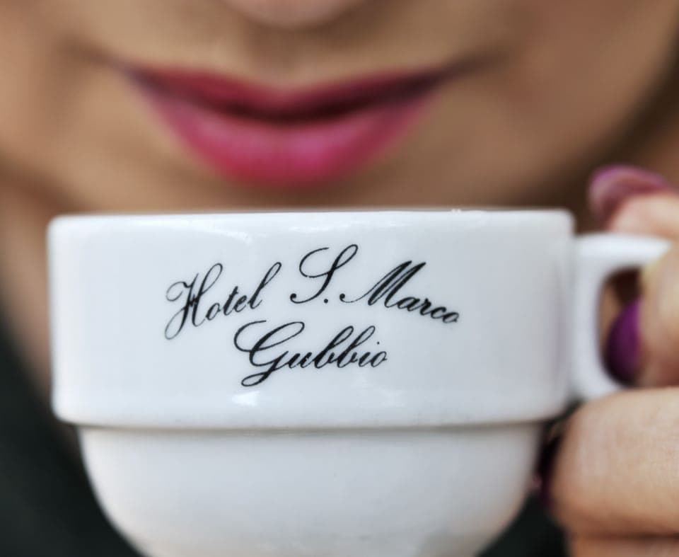 Daily continental breakfast (EUR 8 per person)