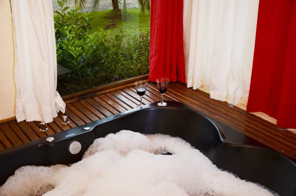 Superior Chalet | Minibar, individually decorated, bed sheets