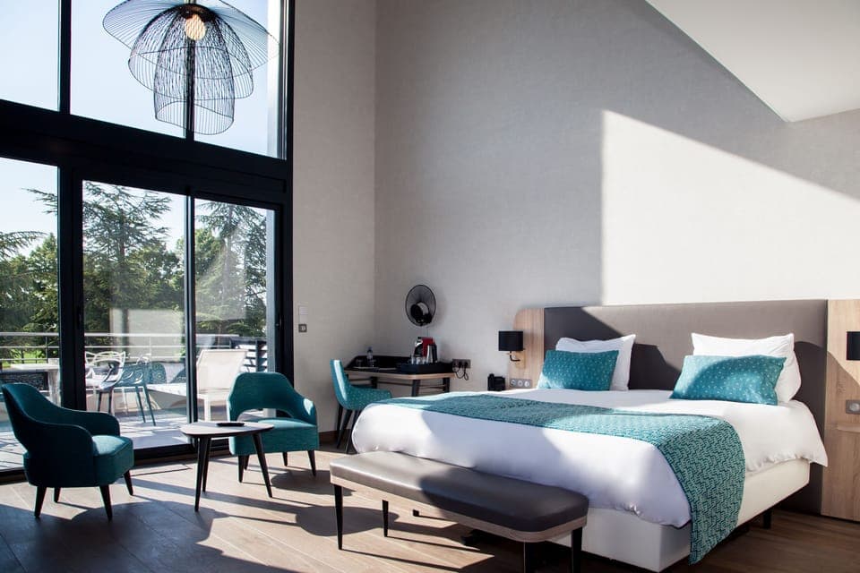 Luxury Studio | Premium bedding, memory foam beds, in-room safe, desk