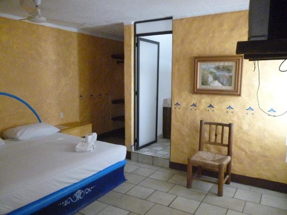1 cama de matrimonio grande Aire Acondicionado | Free WiFi