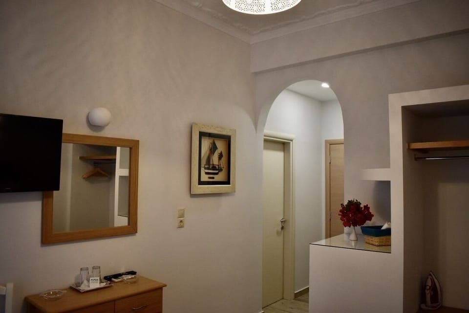 Superior Double Room | In-room safe, iron/ironing board, free WiFi, bed sheets