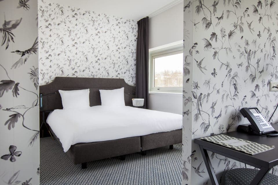 Premium bedding, pillowtop beds, in-room safe, desk