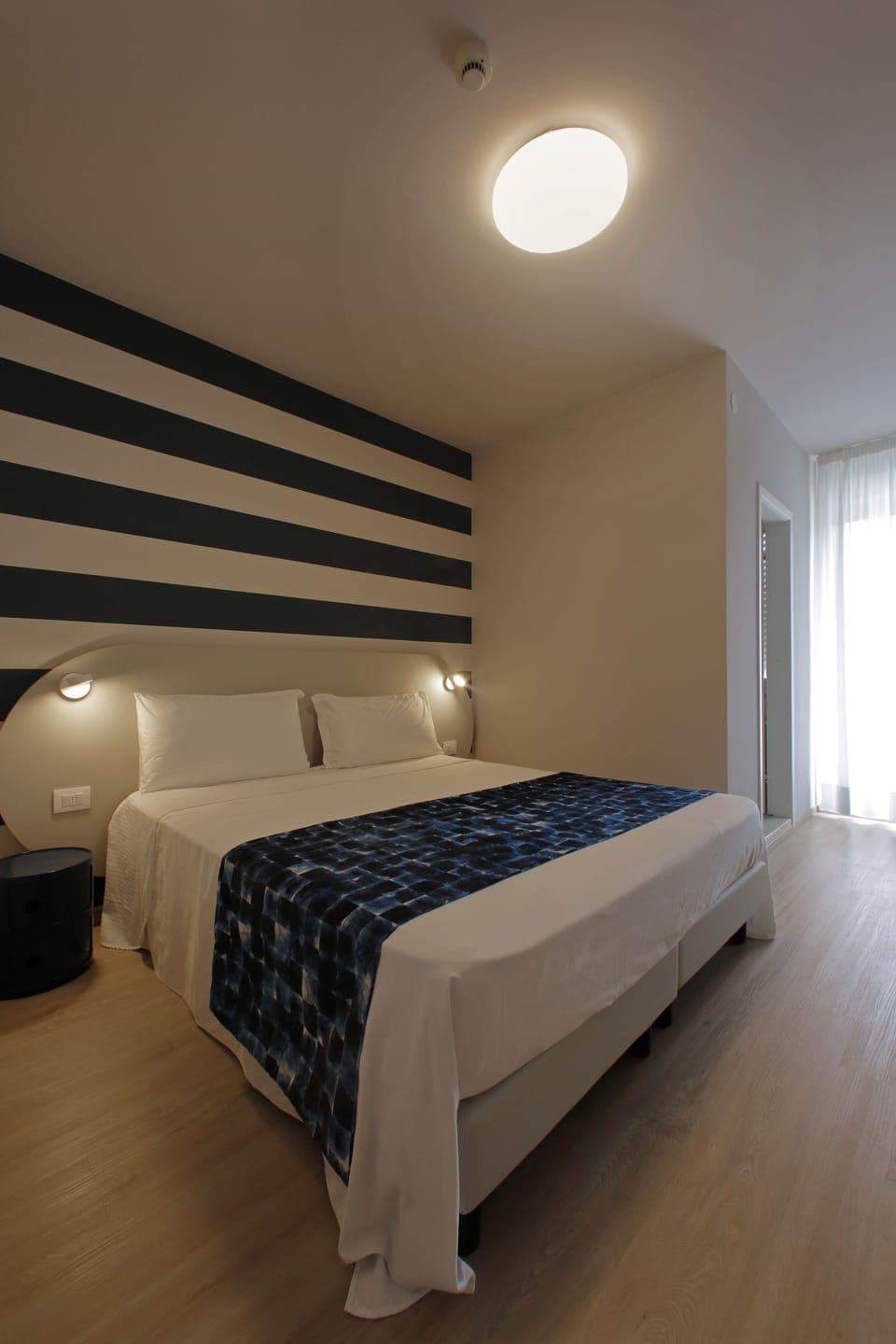 Comfort Room | In-room safe, desk, laptop workspace, free WiFi