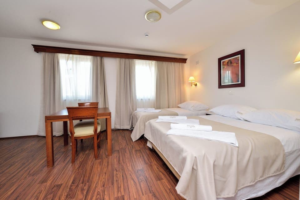 Premium bedding, minibar, in-room safe, desk