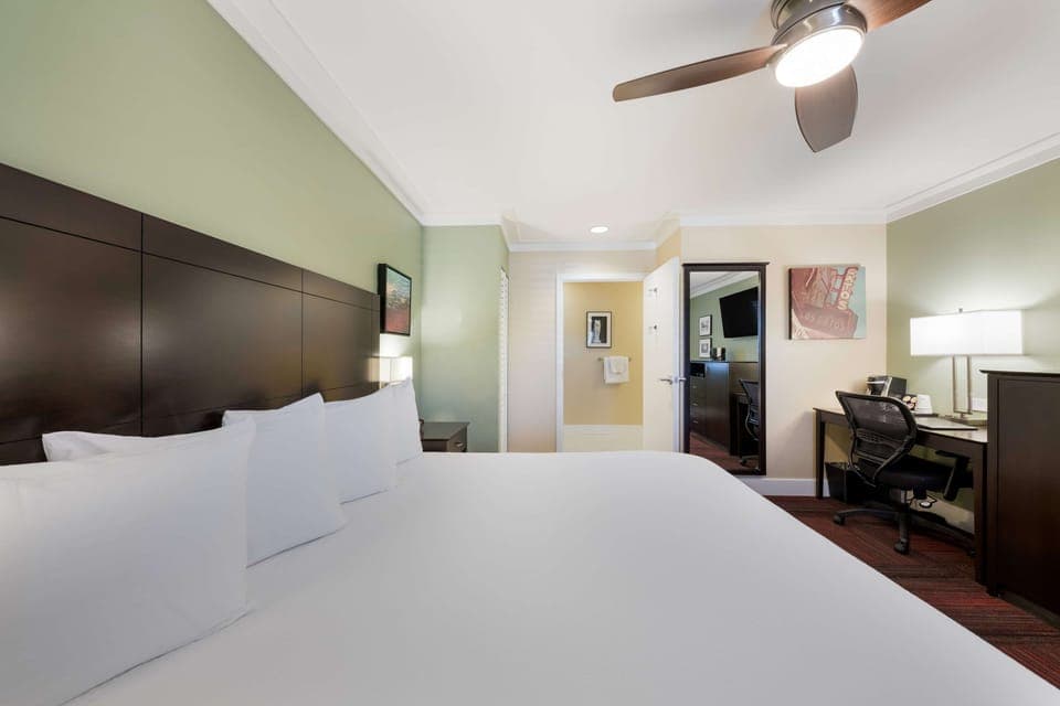 Premium bedding, pillowtop beds, in-room safe, desk