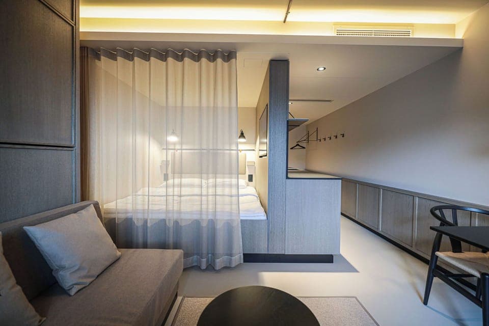 Classic Studio, Non Smoking, Air conditioning | Premium bedding, down comforters, in-room safe, desk