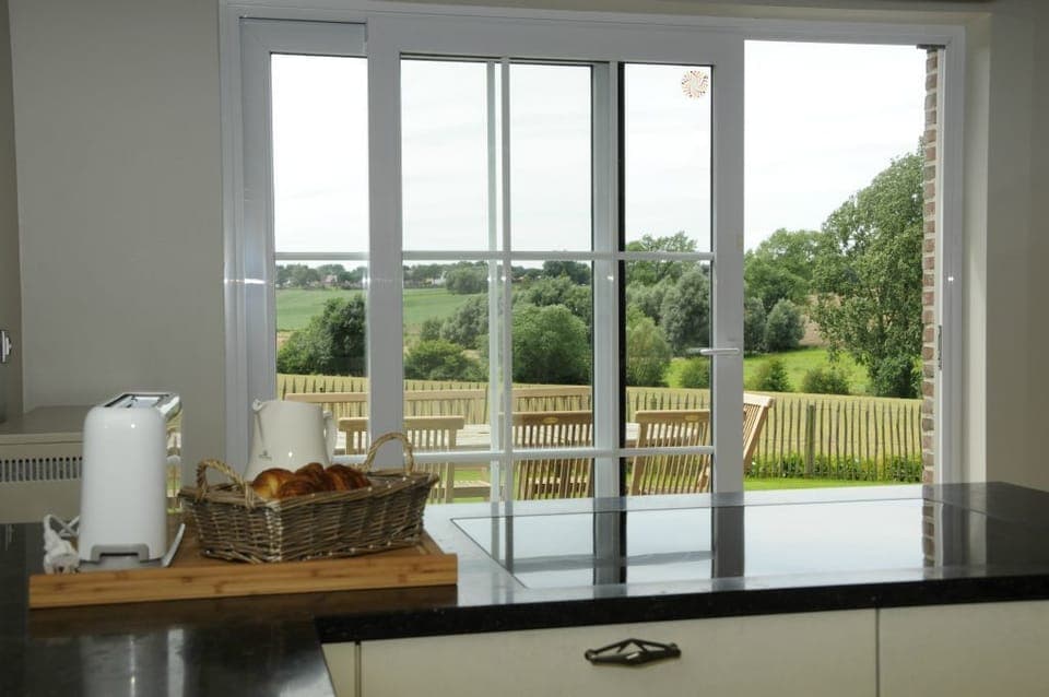 Comfort House | Private kitchen | Oven, dishwasher, cookware/dishes/utensils