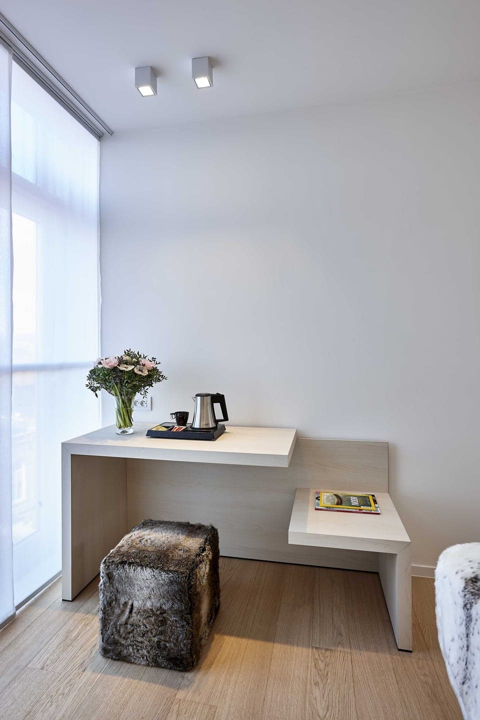 Desk, free WiFi, bed sheets