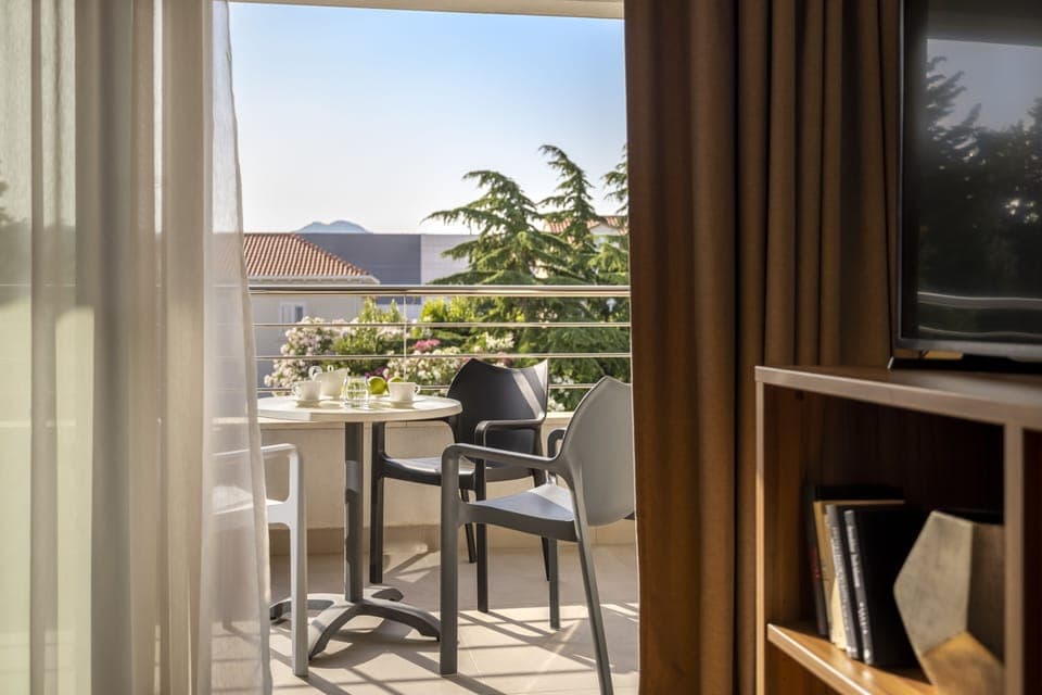 Premium Apartment, 2 Bedrooms | Terrace/patio