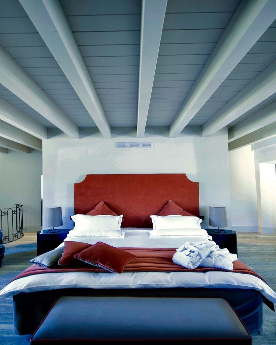 Deluxe Room (Deluxe) | Premium bedding, down comforters, Select Comfort beds, minibar