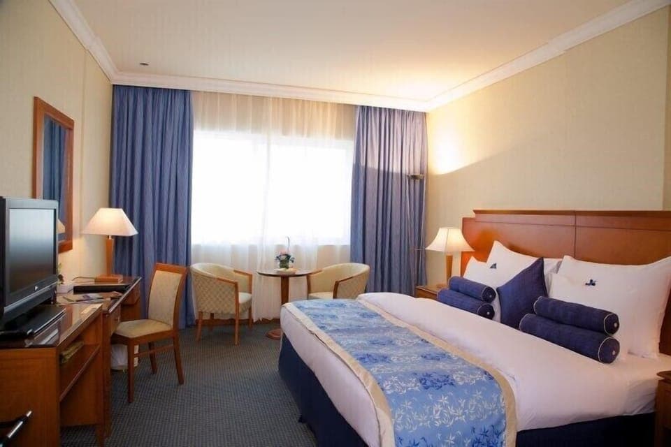 Standard Double Room | Premium bedding, minibar, in-room safe, desk