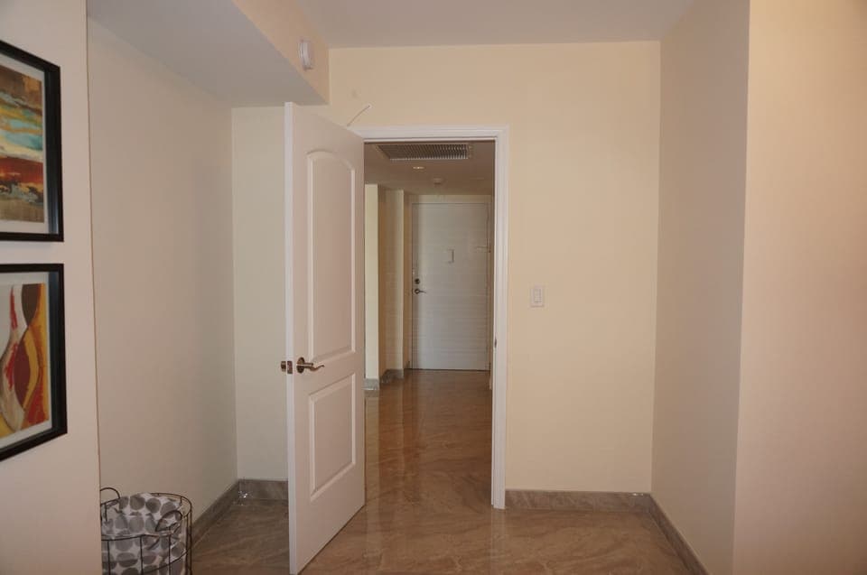 Comfort Apartment, 2 Bedrooms, Ocean View (and Full Bed) | Individually furnished, iron/ironing board, free WiFi, bed sheets