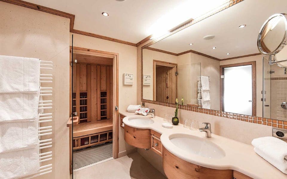 Traditional Suite, 2 Bedrooms | Bathroom | Shower, free toiletries, hair dryer, bathrobes
