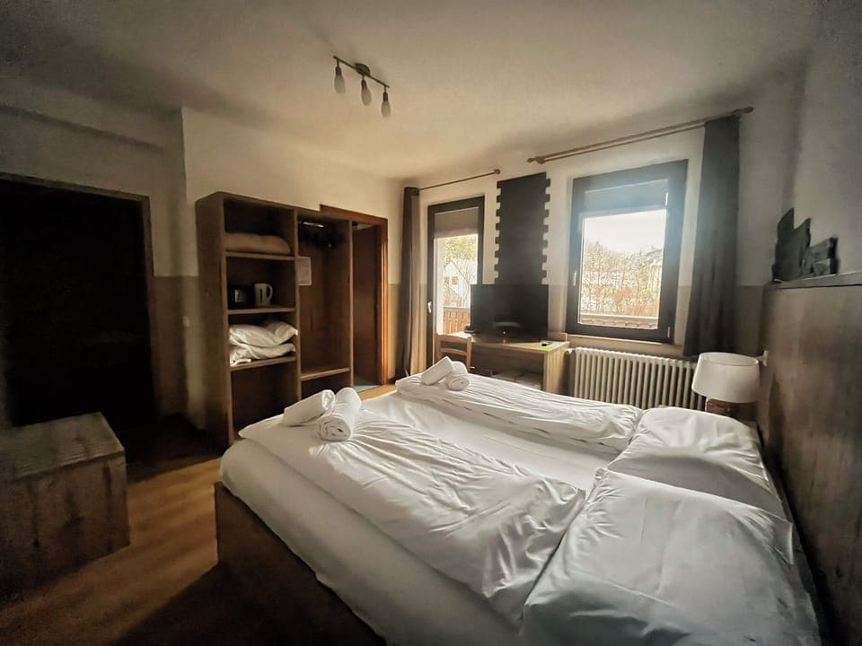 1 bedroom, in-room safe, individually decorated, individually furnished