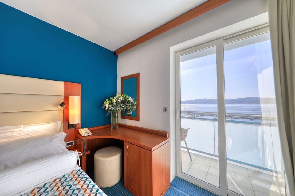 Superior Double Room, Balcony (Sea View) | Hypo-allergenic bedding, minibar, in-room safe, laptop workspace