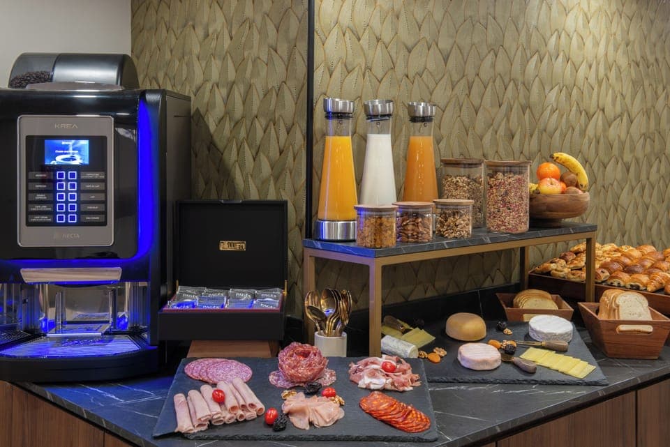 Daily buffet breakfast (EUR 8.50 per person)