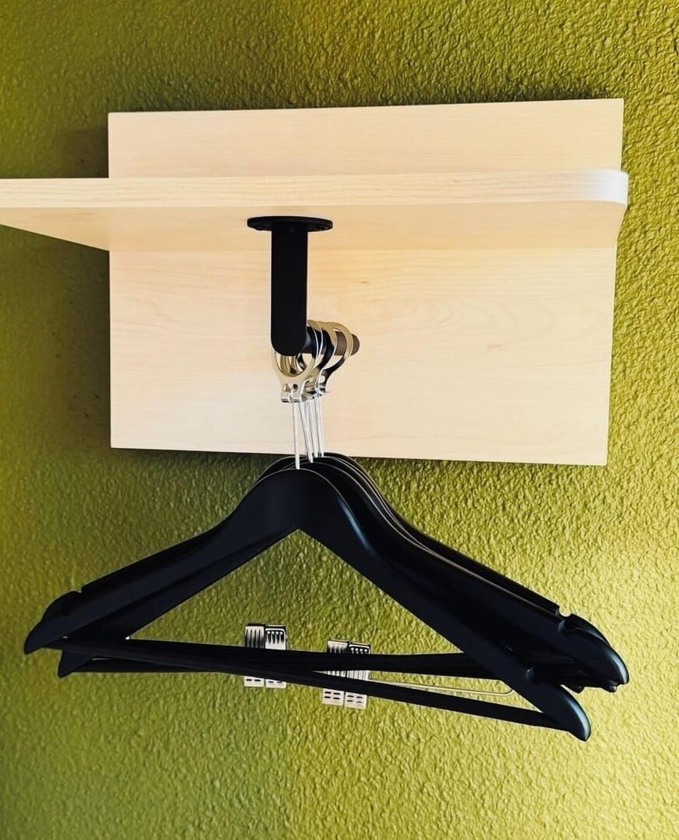 Egyptian cotton sheets, premium bedding, Select Comfort beds, desk