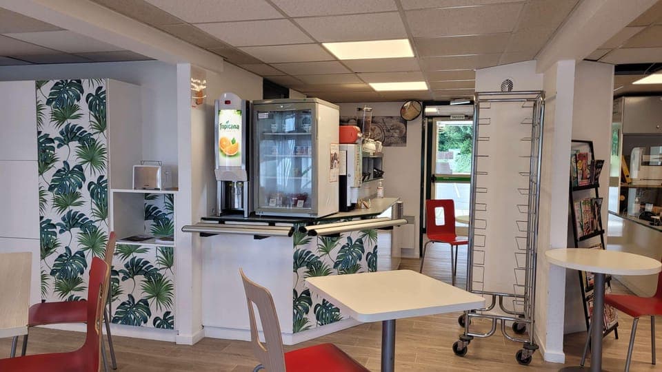 Daily buffet breakfast (EUR 6.5 per person)