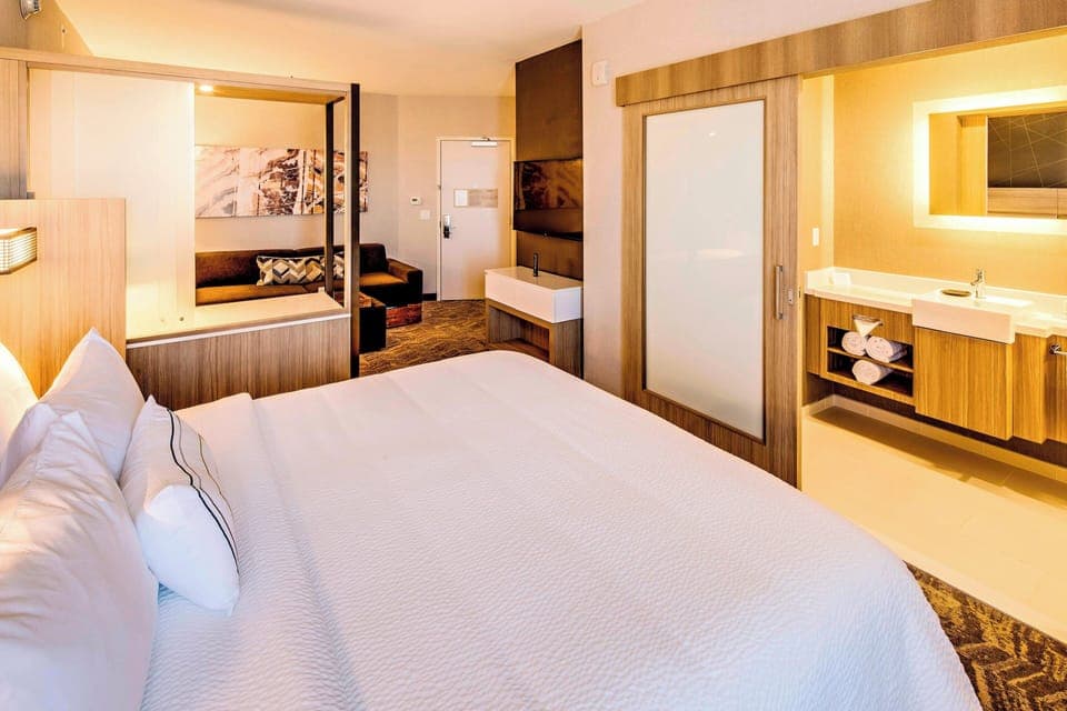 Pillowtop beds, in-room safe, desk, iron/ironing board