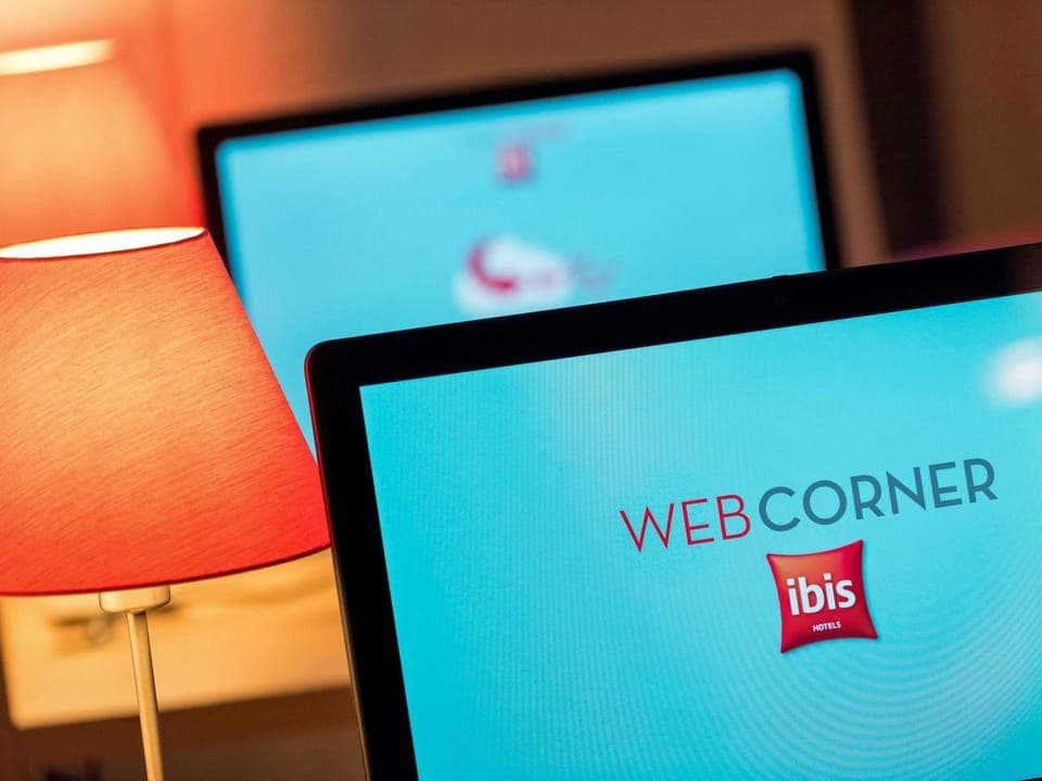 Daily buffet breakfast (EUR 17 per person)