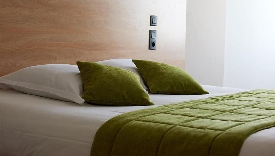 Desk, cribs/infant beds, rollaway beds, free WiFi