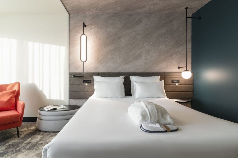 Executive Double Room, 1 Double Bed | In-room safe, blackout drapes, iron/ironing board