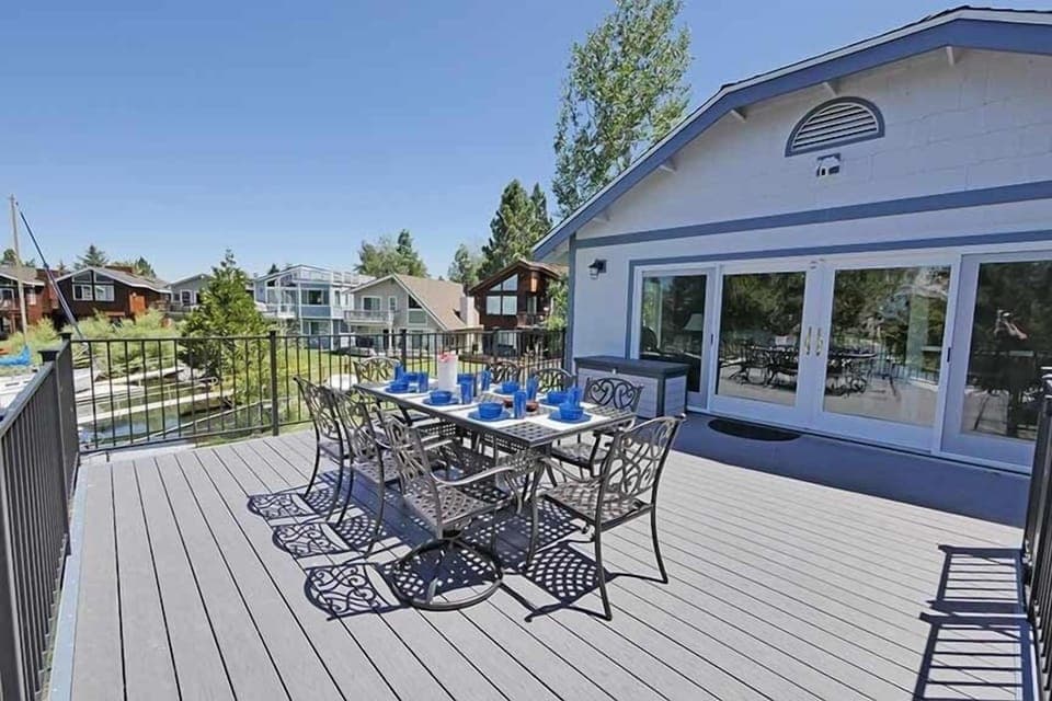 House, 4 Bedrooms | Property grounds