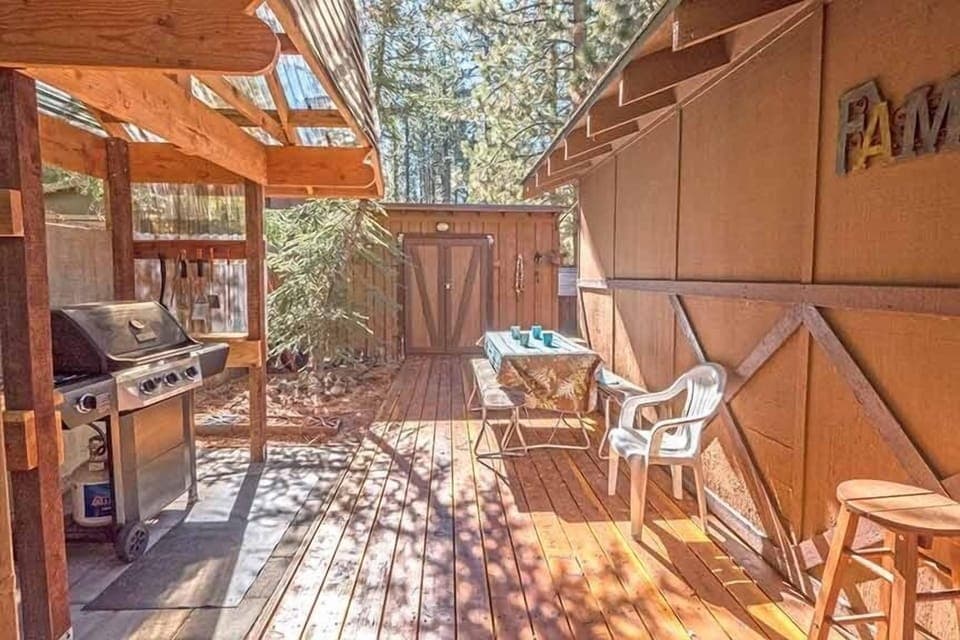 House, 3 Bedrooms | Property grounds