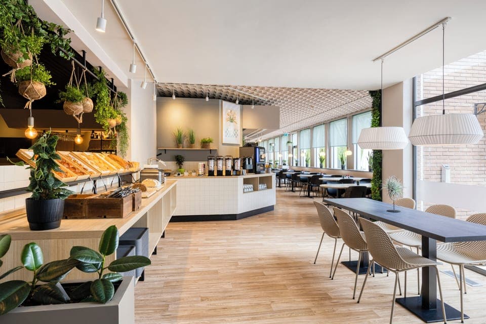 Daily buffet breakfast for a fee