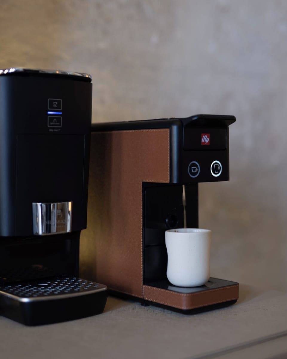 The Heritage Retreat Suite | Living area | 52-inch Smart TV with digital channels