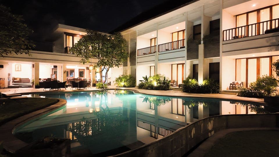 2 outdoor pools, pool umbrellas, sun loungers