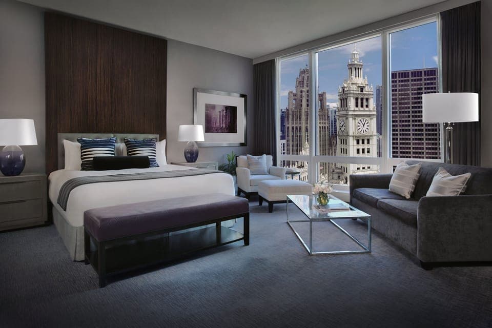 Executive Room, 1 King Bed, Lake View | Premium bedding, down comforters, pillowtop beds, minibar