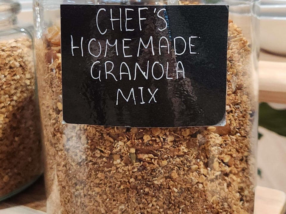 Daily buffet breakfast (NZD 30 per person)