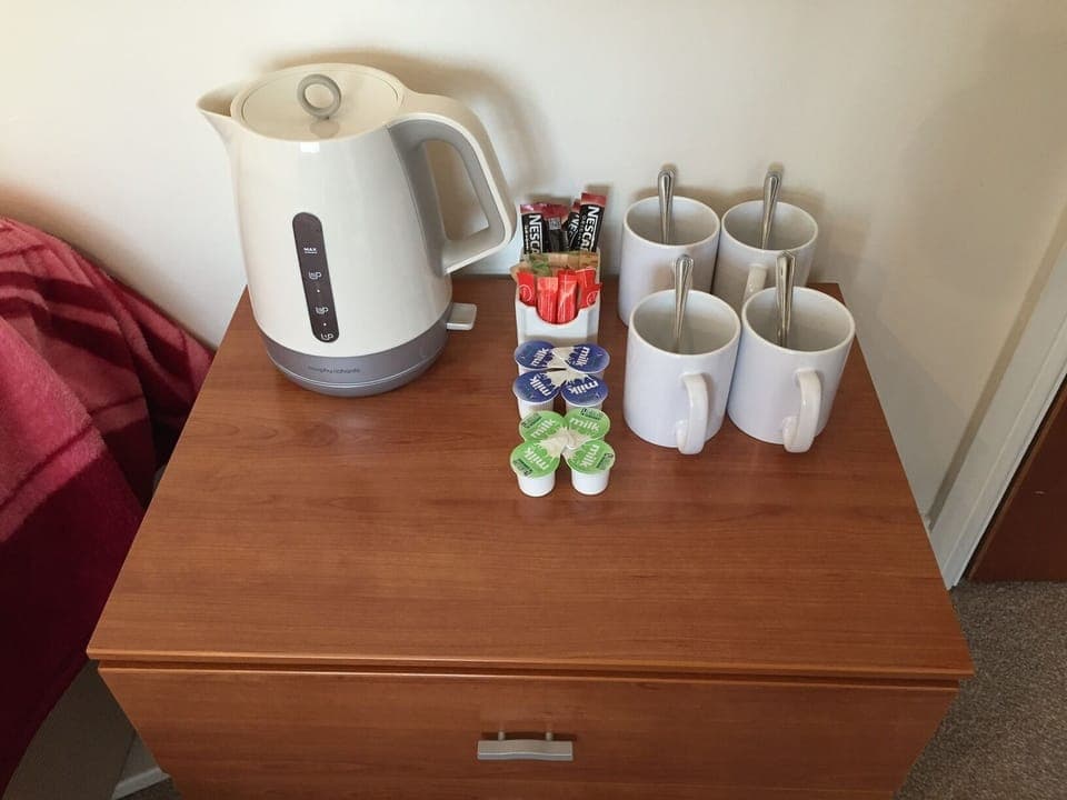 Hypo-allergenic bedding, minibar, individually decorated