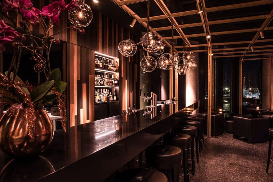 Breakfast and dinner served