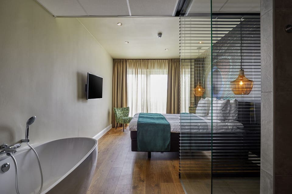 Superior Double Room | Desk, laptop workspace, blackout drapes, soundproofing