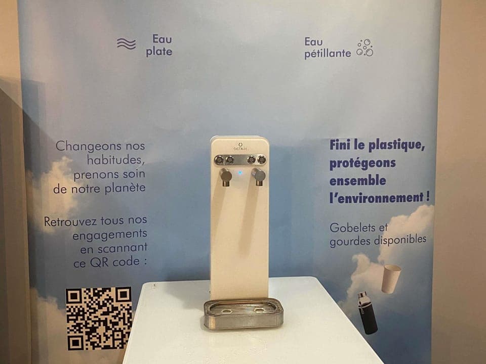 Breakfast, lunch, dinner served; French cuisine, pool views 