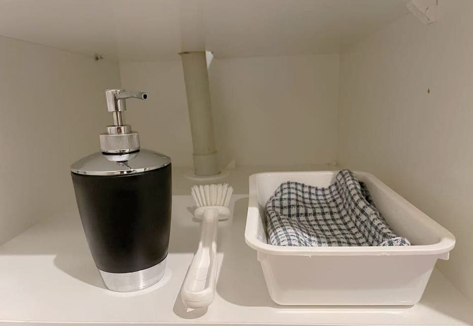 Fridge, electric kettle