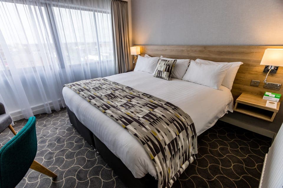 Standard Room, 1 Double Bed | Premium bedding, in-room safe, desk, blackout drapes