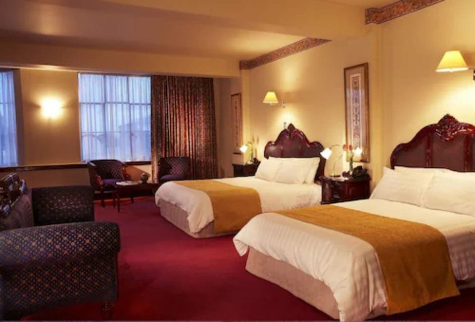 Superior Studio Suite | Desk, iron/ironing board, cribs/infant beds, rollaway beds