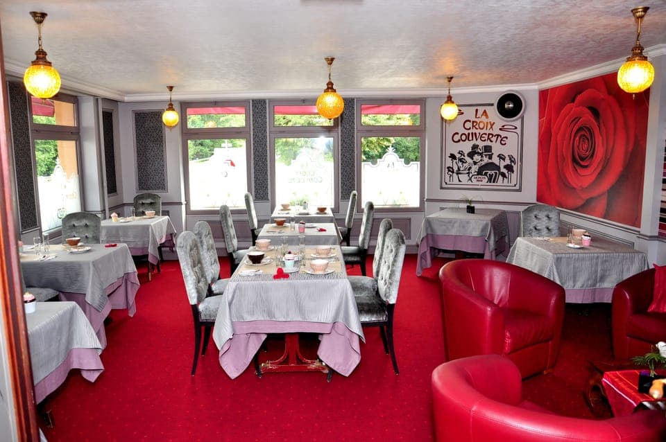 Lunch and dinner served, French cuisine