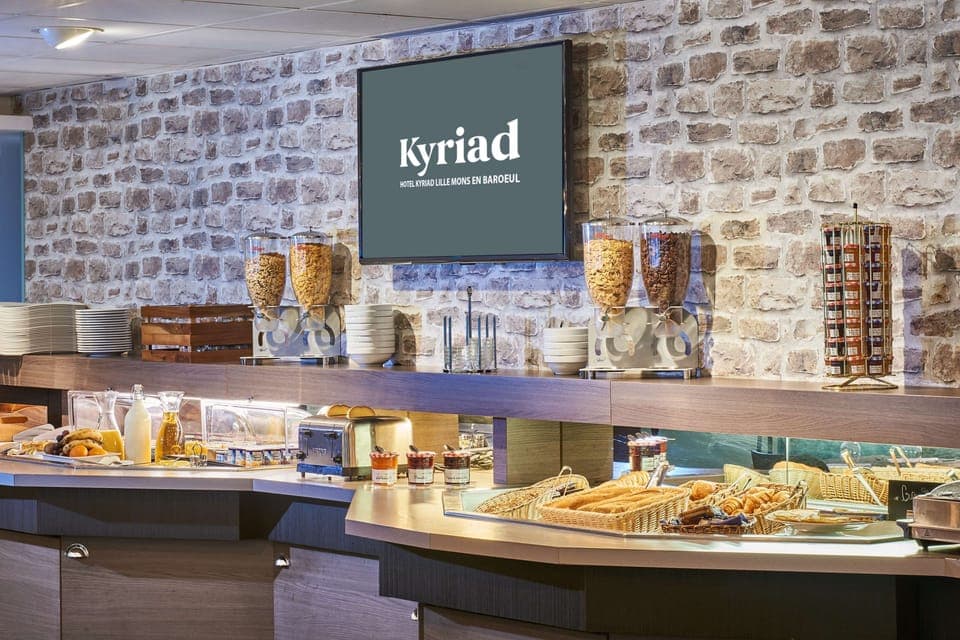 Daily buffet breakfast (EUR 14.90 per person)
